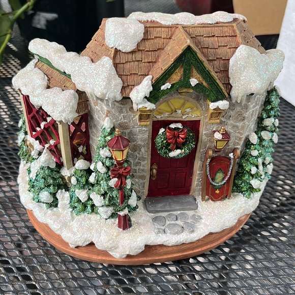 RARE The SF Music Co. “Santa’s Toy Shop” Music Box - Picture 4 of 7